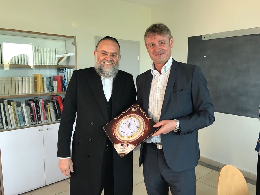 שגריר שוויץ בישראל בפגישתו עם ראשי 'חיים לילד': "אעשה הכול כדי לסייע לכם בפעילות החשובה"