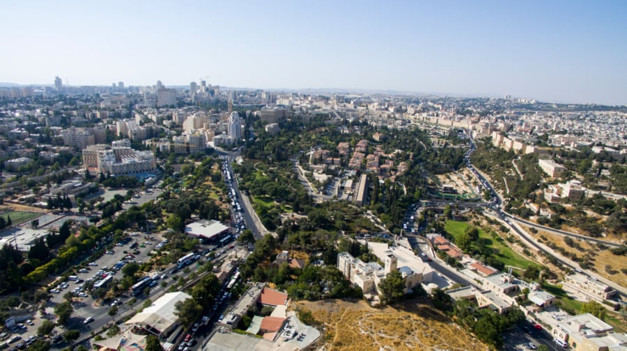 ירושלים, תל אביב ו...מודיעין עילית מהאוויר