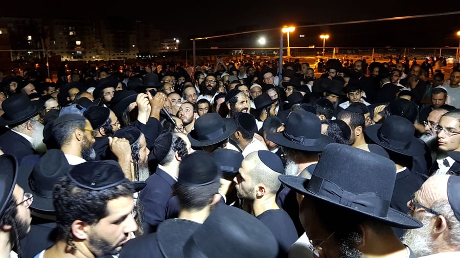 ברסלב: אלפים ניחמו את בניו של הרב מאיר שלמה זצ"ל