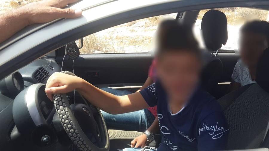 שוטרי התנועה נדהמו - נהג הרכב קטין בן 12