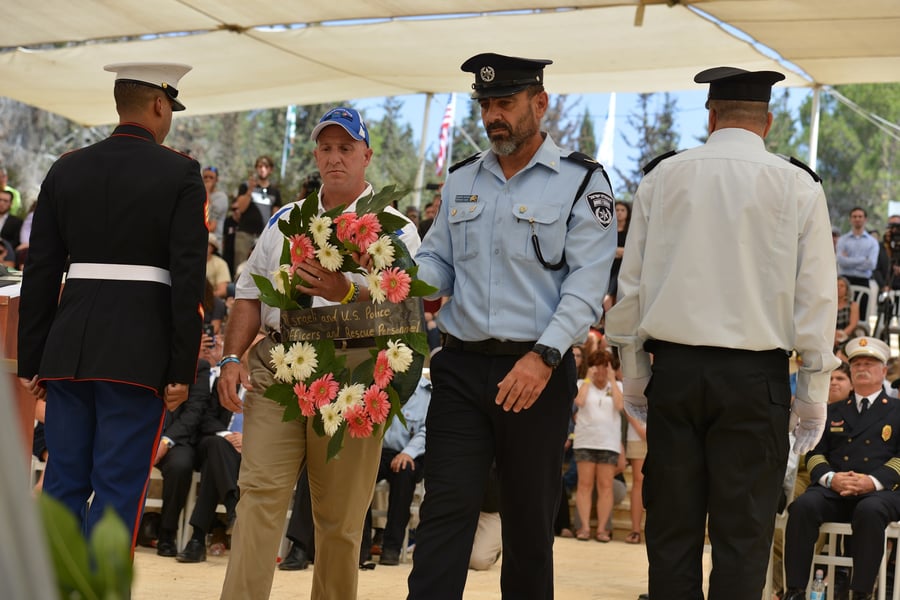 מה חיפשו שוטרים מארה"ב בישראל?