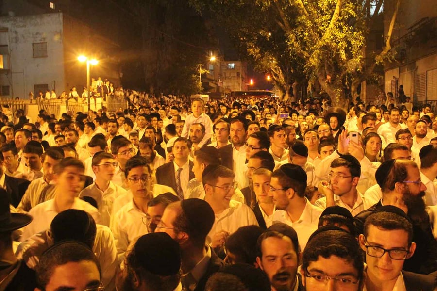 מישקולץ פ"ת: 50 אלף איש בשמחה הגדולה בישראל