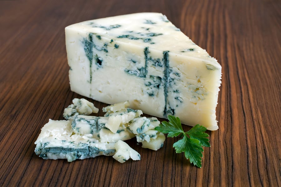 גבינה כחולה עם עובש