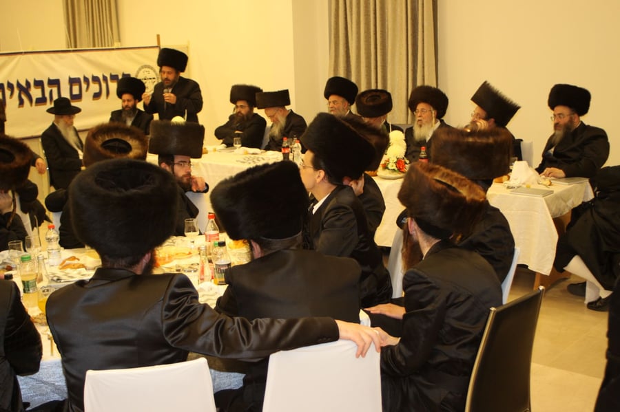 רבני בד"ץ 'קהילות' וצוות המשחטה החדש התכנסו לסעודת מלווה מלכה