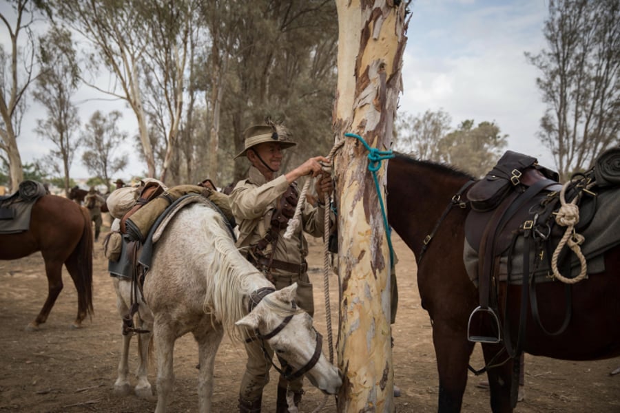 100 שנים לשיירת הסוסים האוסטרלית  • צפו