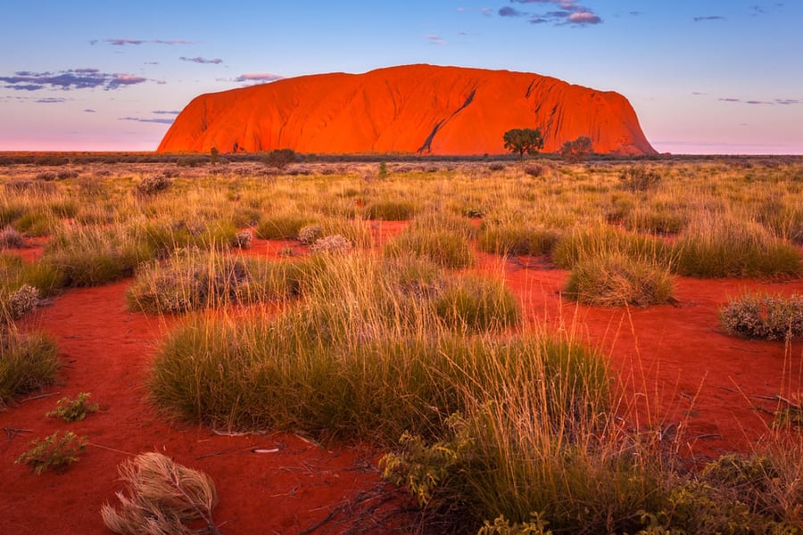 אוסטרליה: הסלע המפורסם ייאסר לטיפוס