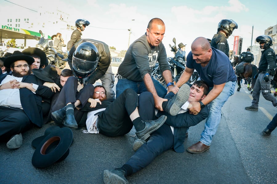 הפגנת 'הפלג', העימותים והמעצרים • גלריה