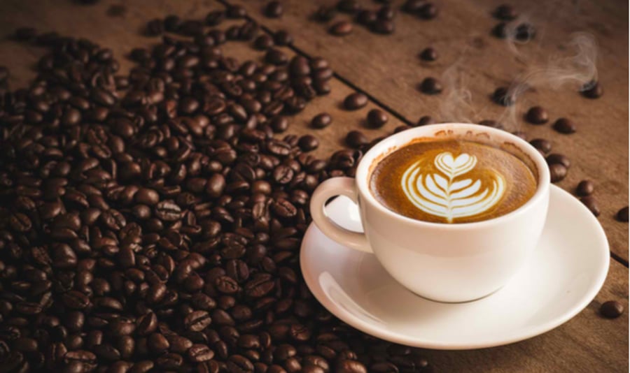 מחקר: 3-4 כוסות קפה ביום דווקא יכולים להועיל