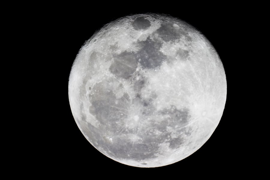 הלילה: הירח יהיה גדול ובהיר - יותר מהרגיל