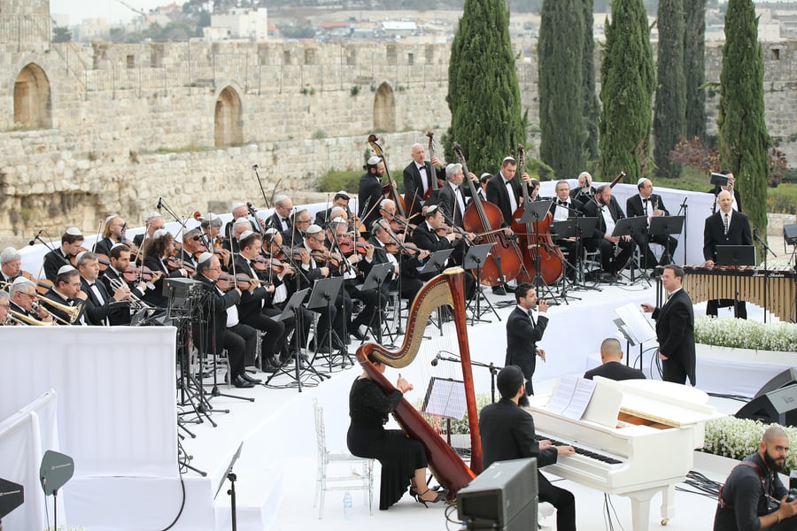 בירושלים נערכה החתונה היהודית הגדולה בעולם