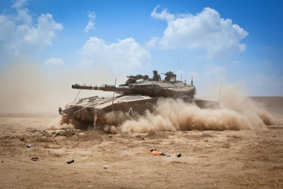 צה"ל תקף בטנקים עמדות של חמאס בעזה
