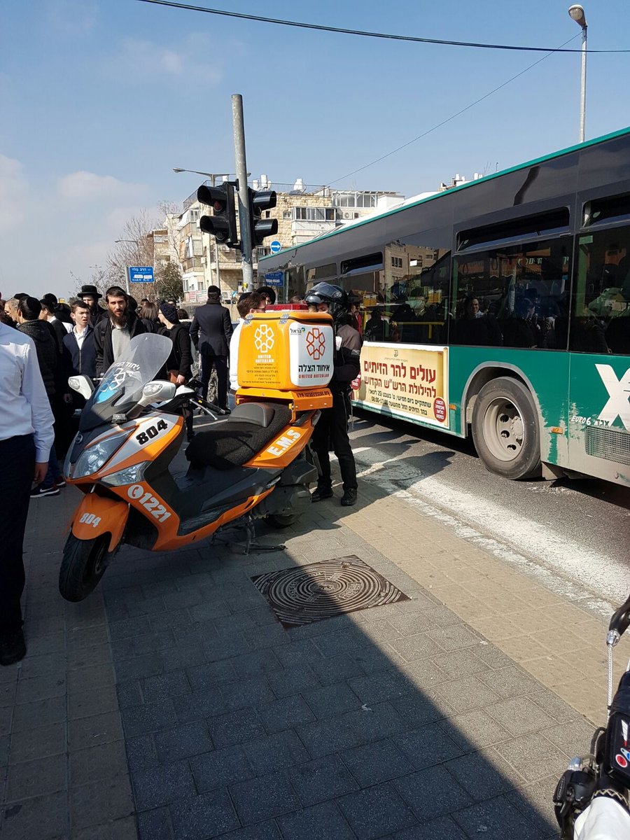 אישה חרדית נדרסה על ידי אוטובוס ברחוב בר אילן