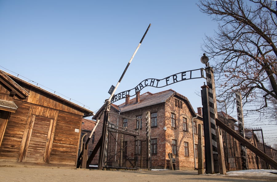 נשיא פולין יחתום ויאשר את "חוק השואה"