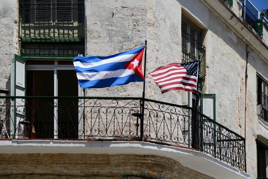 דגל ארה"ב מתנופף בהאוונה בירת קובה