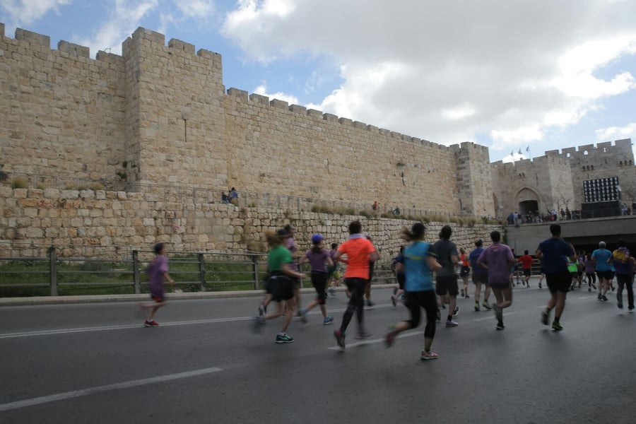 מרתון ירושלים: 30 אלף רצים  • צפו בגלריה