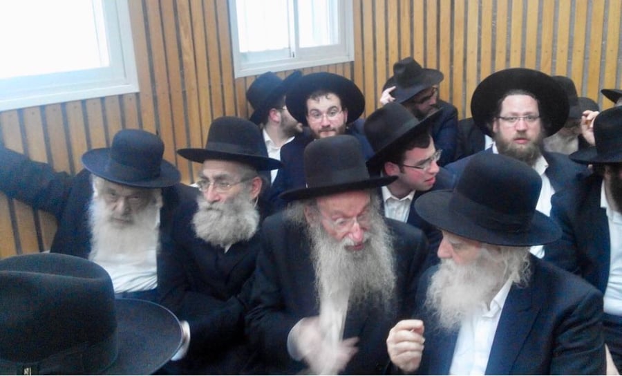 הרבנים באולם ביהמ"ש