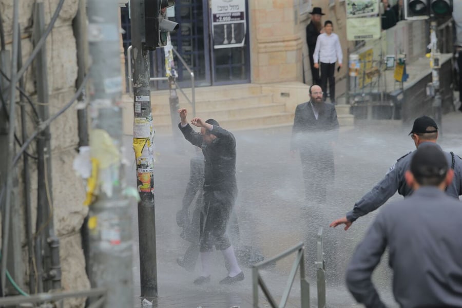 נתיחת התינוק: הפגנות סוערות בירושלים