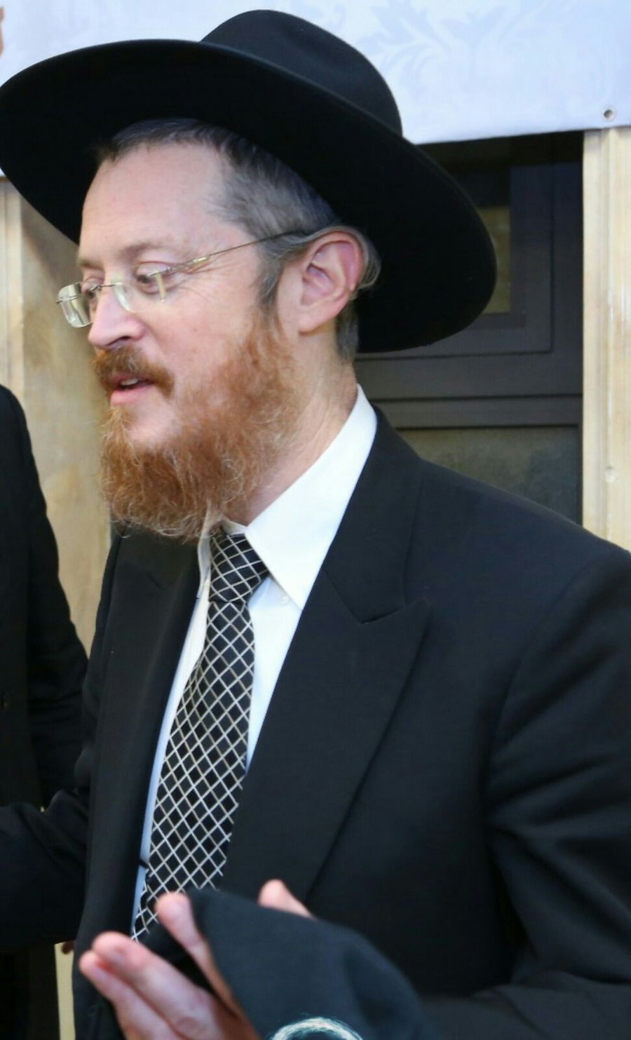 הרב קורנפלד