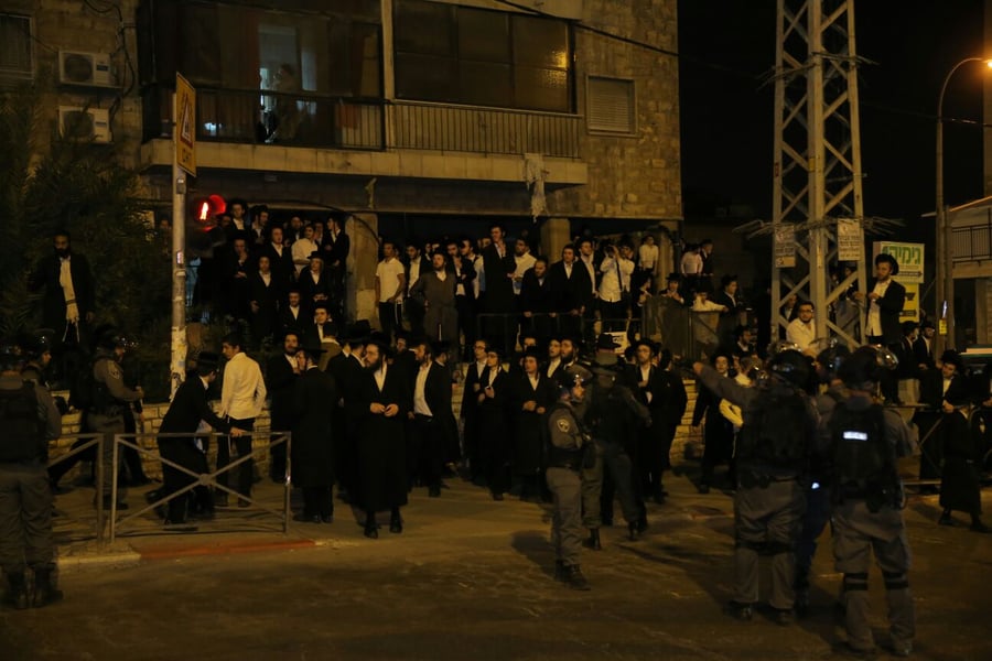 מאות הפגינו בירושלים על "גיוס בנות" • תיעוד