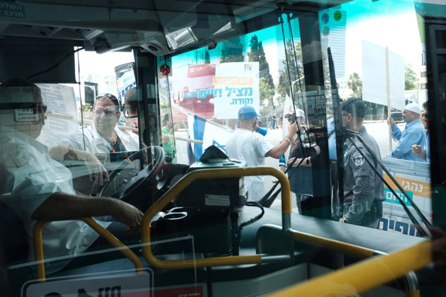 נהגי האוטובוסים הפגינו על האלימות נגדם