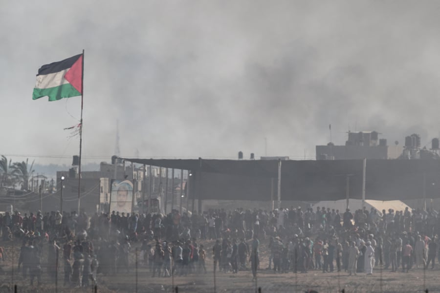 מפגיני חמאס בעזה ליד הגדר