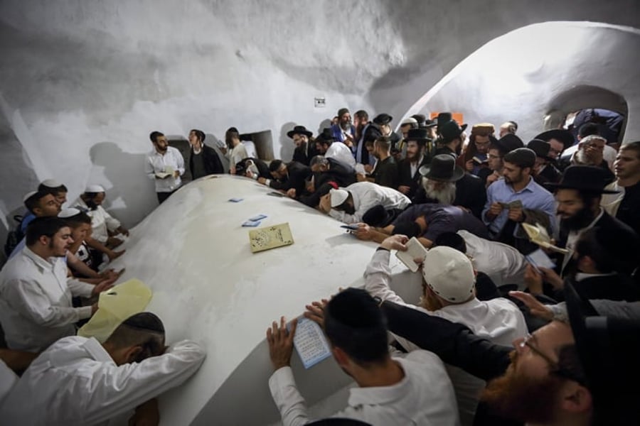 מאות הגיעו להתפלל בקבר יהושע בן נון