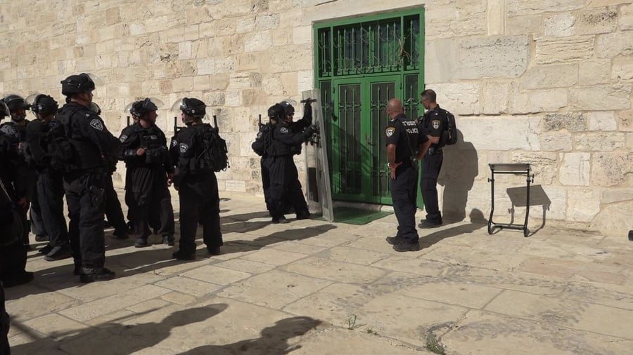 24 פלסטינים נעצרו בהתפרעות בהר הבית