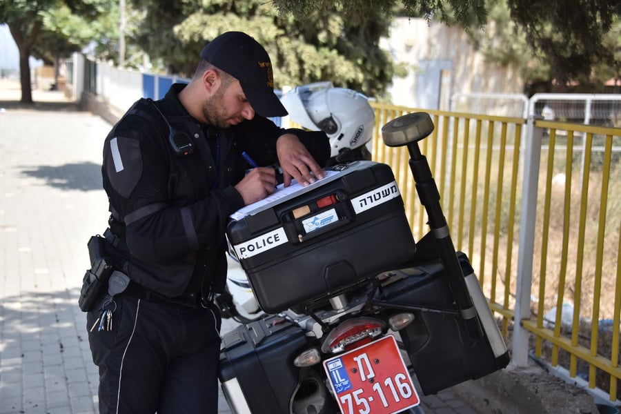 גנבו קטנועים בתל אביב ונעצרו 'על חם'