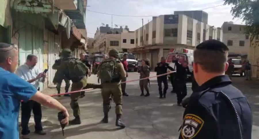 פיגוע דקירה בחברון: חייל צה"ל נפצע קל