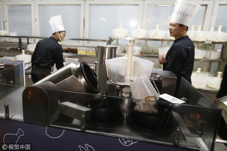 המסעדה שהרובוטים מכינים בה את האוכל