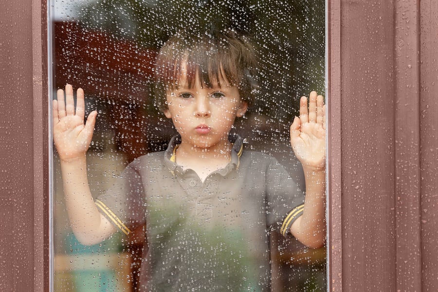 6 סימנים לכך שהילד שלכם יכול להשאר לבד בבית