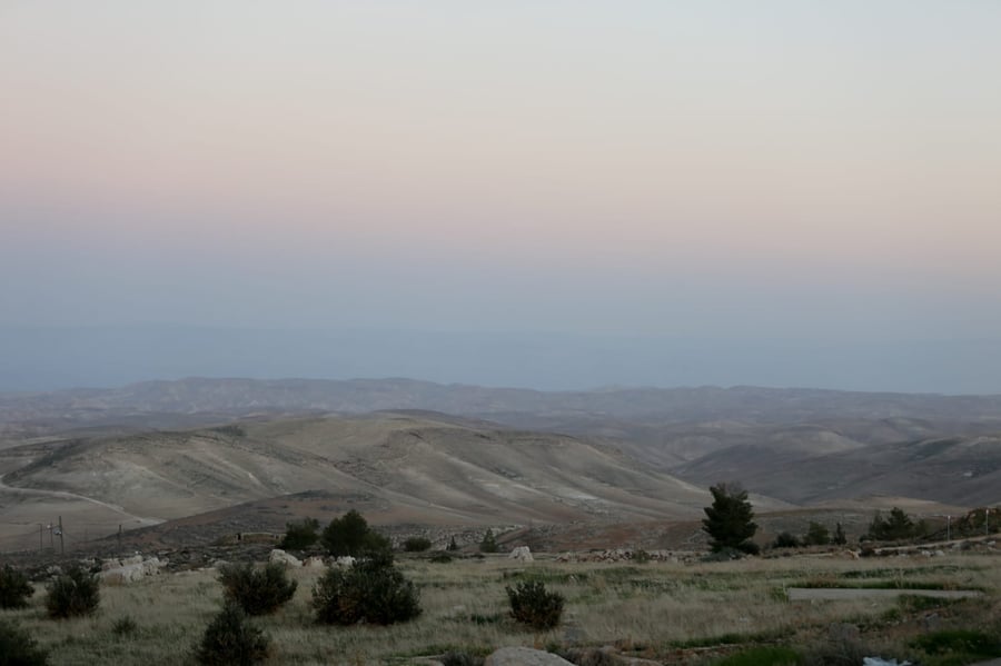 תיעוד מרהיב של הרי מדבר יהודה וים המלח