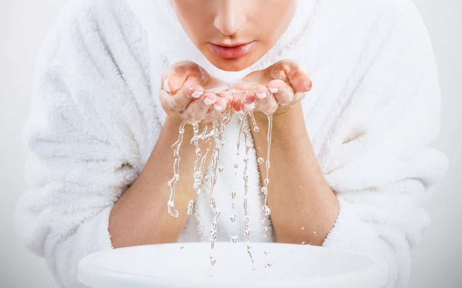 האם את שוטפת את הפנים שלך כמו שצריך? בואי לבדוק