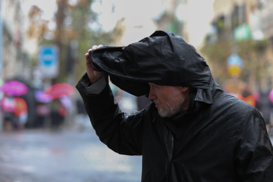 החורף והגשם בעדשת המצלמה של חיים גולדברג