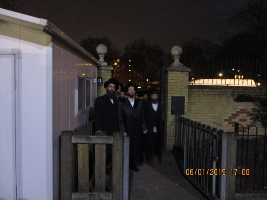 תיעוד: הביקור הרשמי של נכד הרבי מבעלזא בלונדון