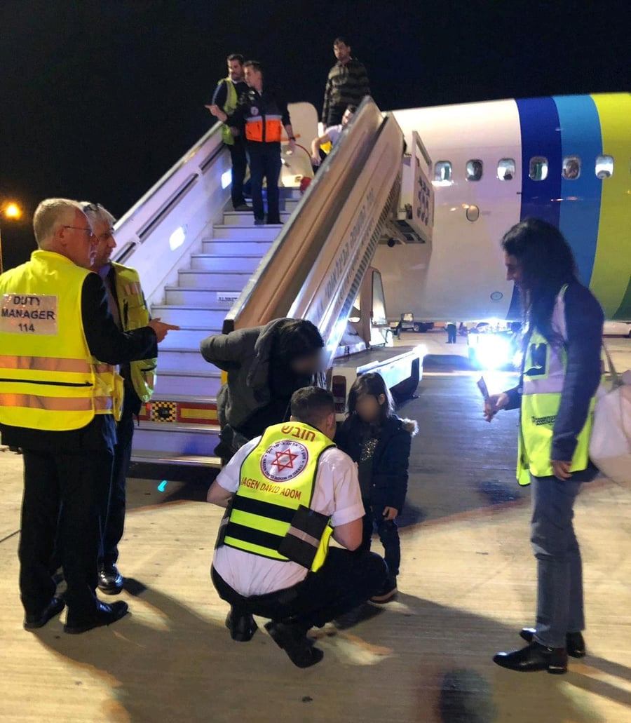 בעקבות מערבולות אוויר: 13 נוסעים פצועים על מטוס מצרפת - לישראל