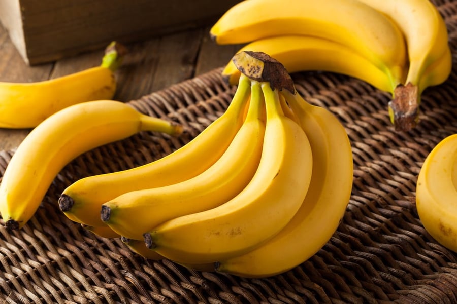 לא על הבננה לבדה: ניתן (ואפילו כדאי) לאכול קליפות בננה