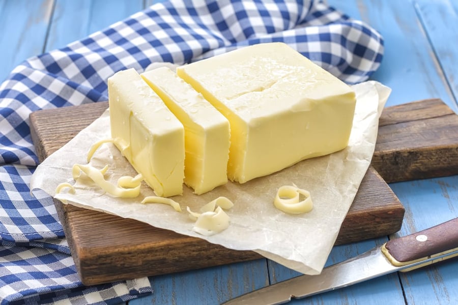 הידד! מחקר גילה כי חמאה אינה משמינה
