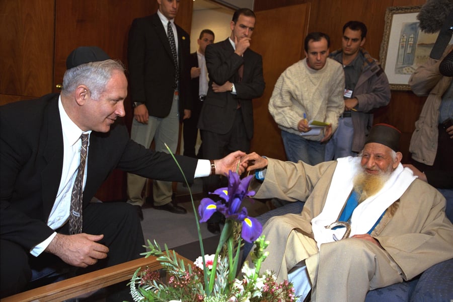 פגישת ראש הממשלה נתניהו עם המקובל, רבי יצחק כדורי, בלשכת רוה"מ בירושלים ב-1997