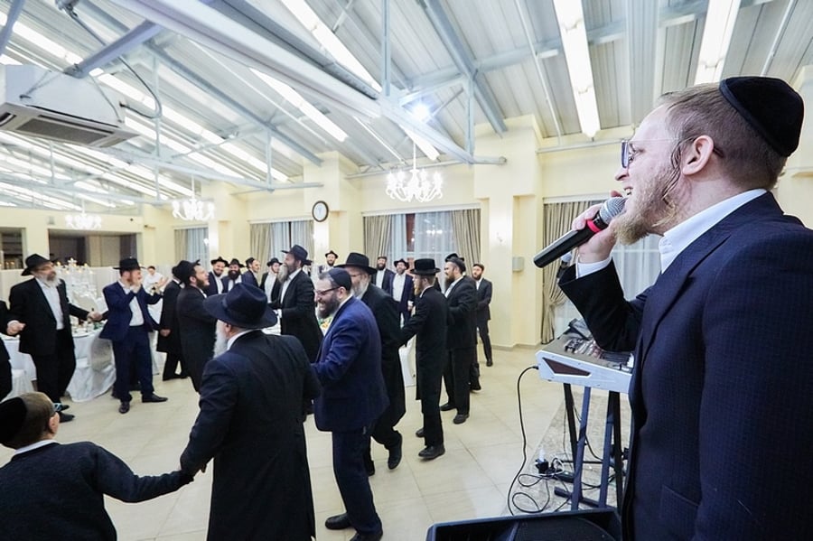 במרכז החסד היהודי במוסקבה חגגו שבע-ברכות לבת מנהל הקהילה