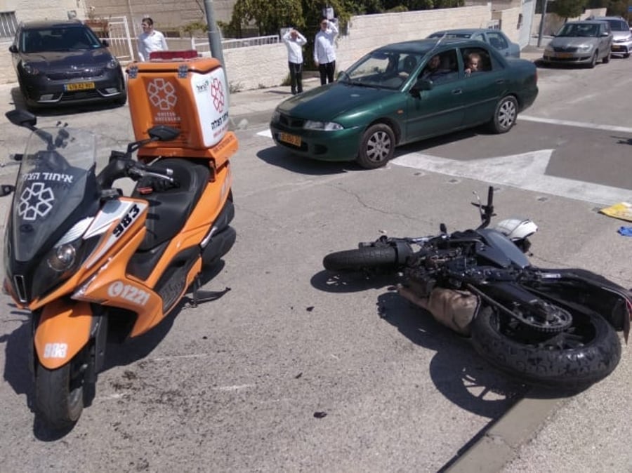 תאונה: חרדי שרכב על אופנוע נפצע קשה