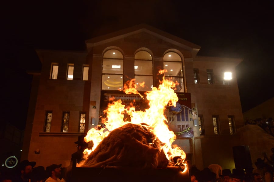במירון: ההדלקה של רבי רפאל אבוחצירא