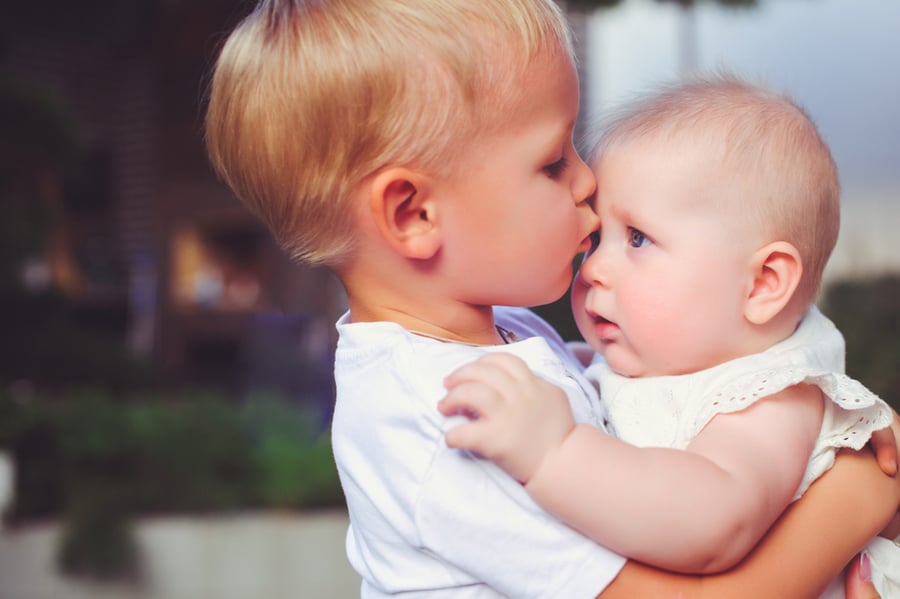איך להכין ילד להולדת אח קטן? הנה 5 דרכים