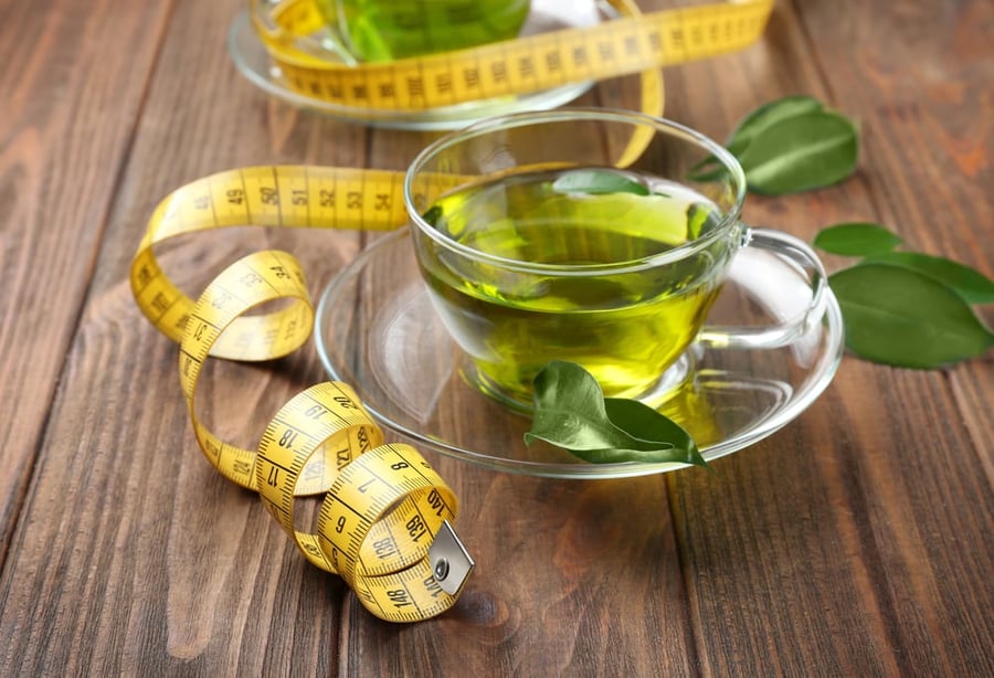הסוף לשמועות: האם תה ירוק עוזר לירידה במשקל?