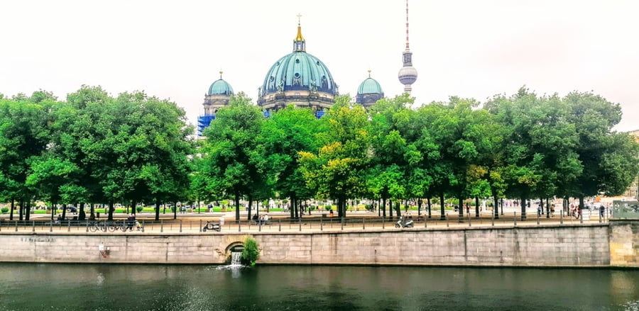 בואו לטייל בברלין דרך עדשת המצלמה • צפו