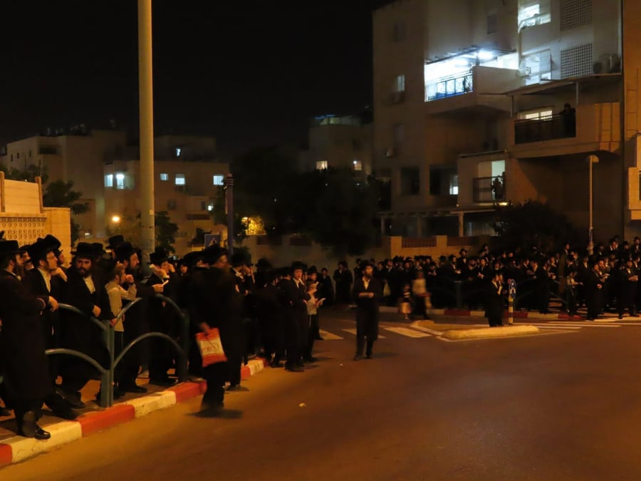 הפגנות סוערות באלעד כנגד 'המויסר' • צפו