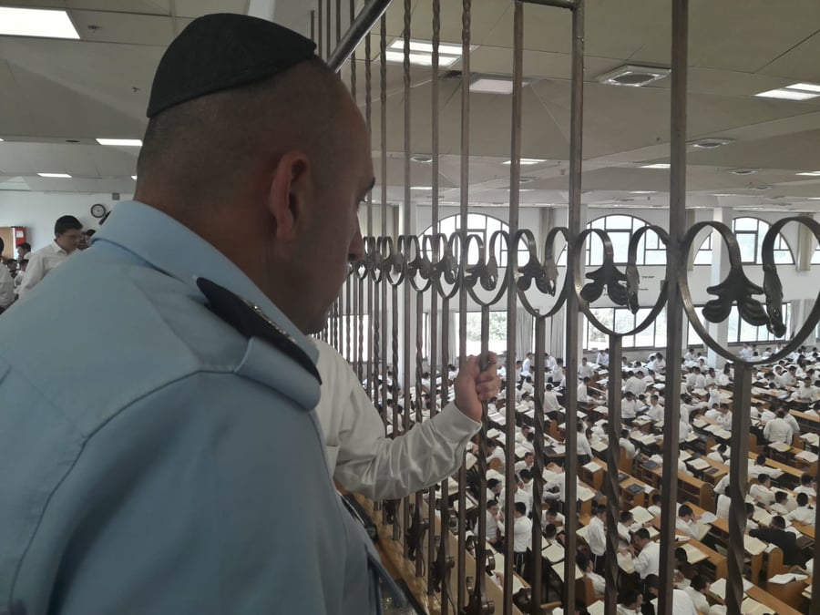 בכירי משטרת ירושלים ביקרו בישיבת חברון