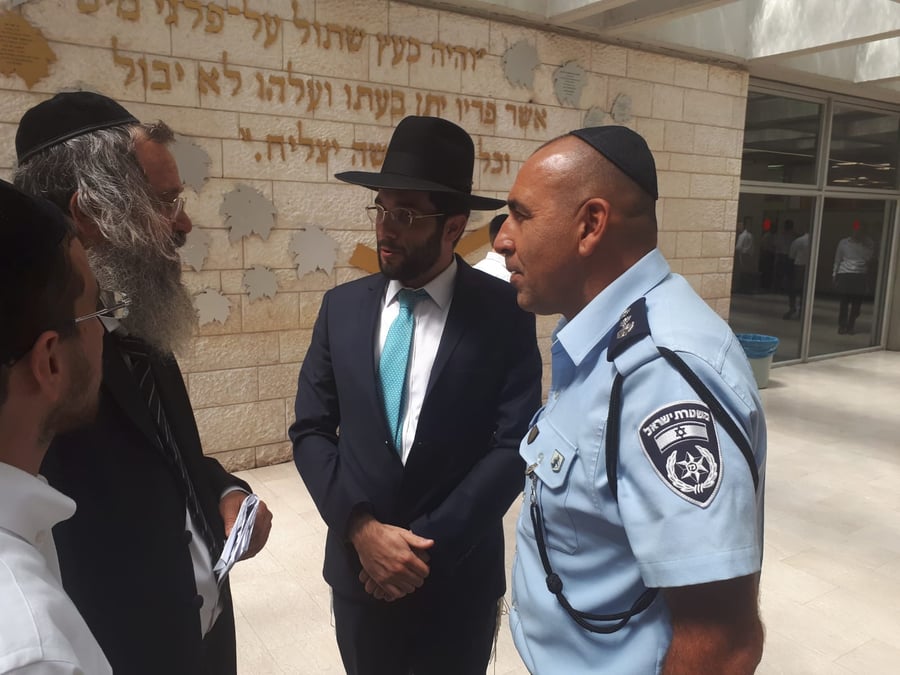 בכירי משטרת ירושלים ביקרו בישיבת חברון