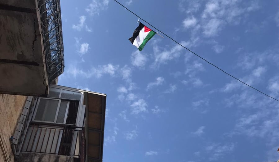 המשטרה הסירה דגל פלסטין במאה שערים