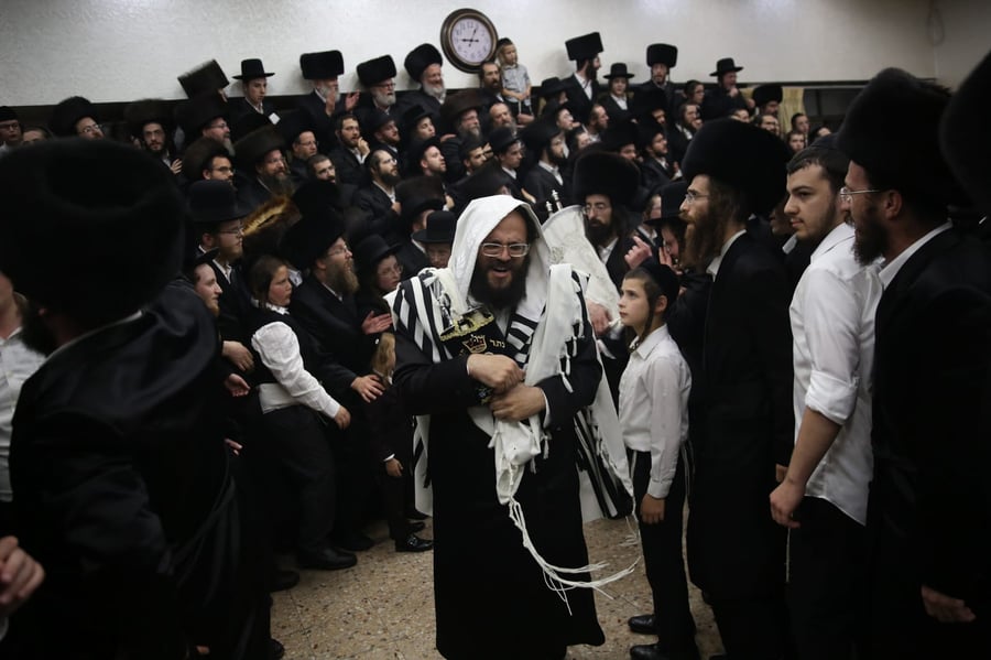 צלם 'כיכר השבת' מגיש: מתנתק - ומתחבר לתורה